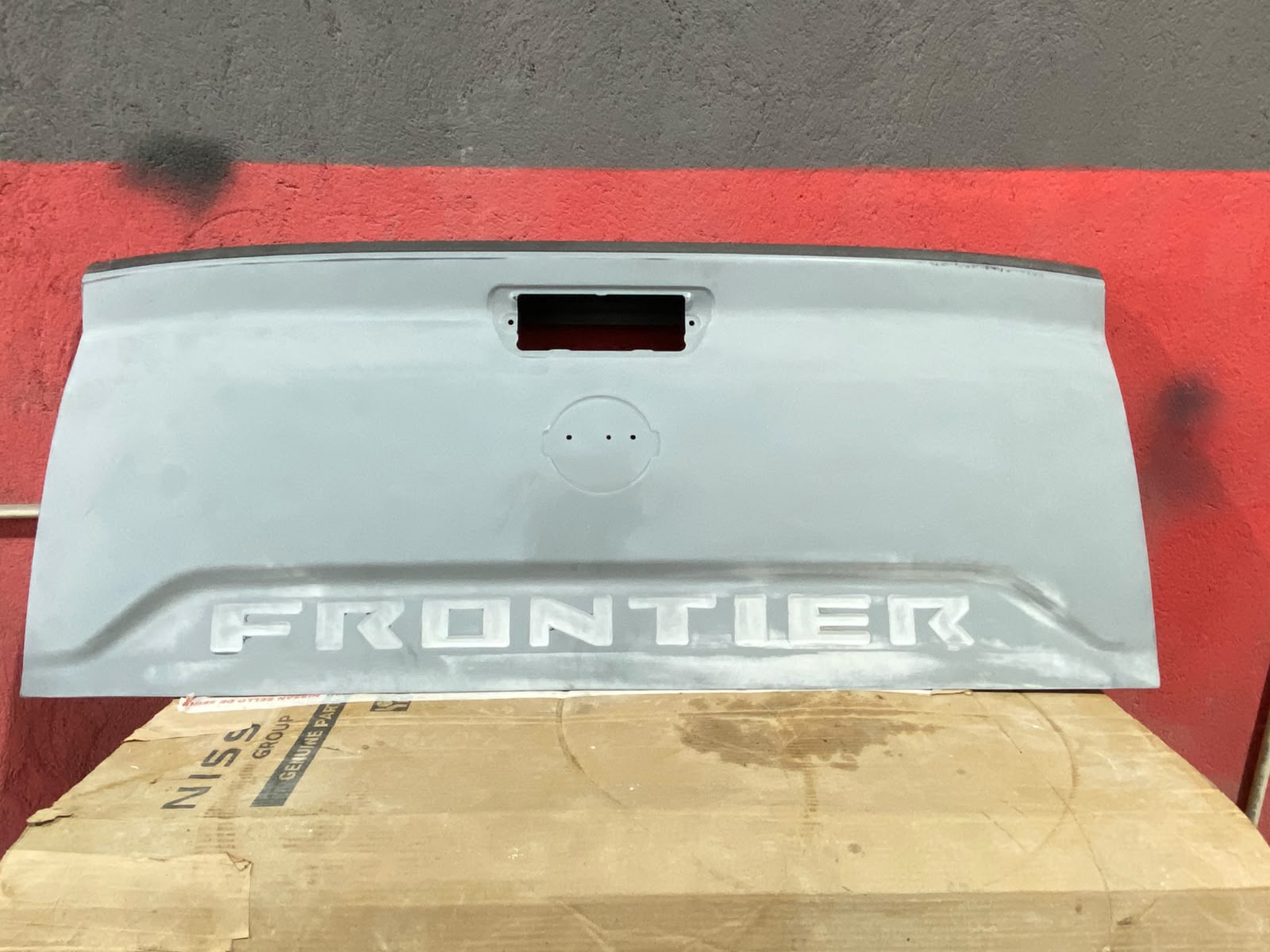 Compuerta Trasera De Nissan Frontier De Segunda