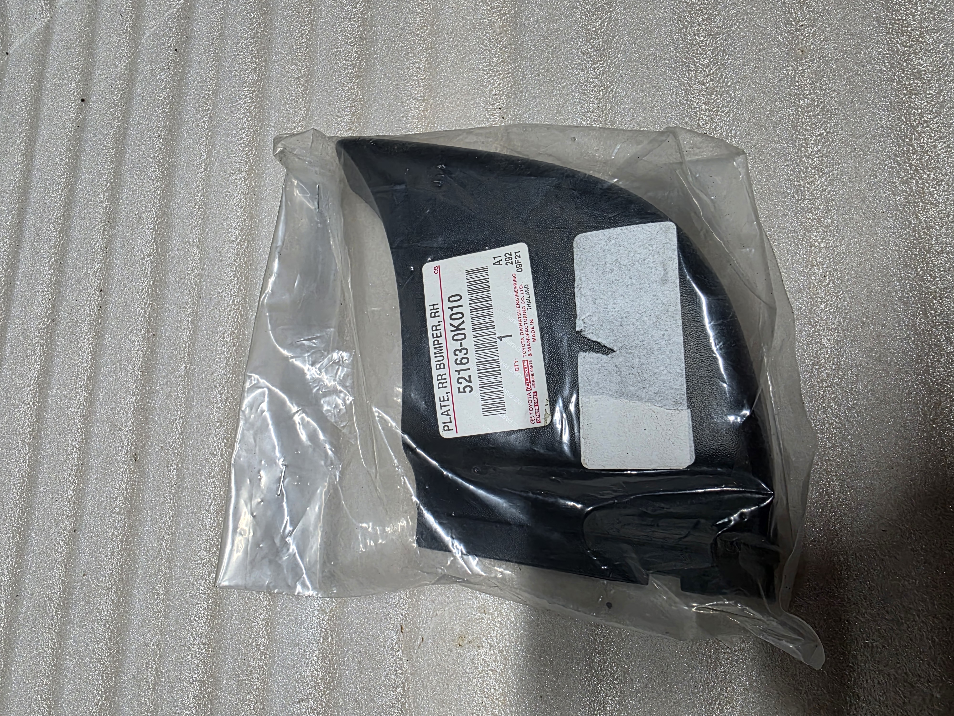 ESQUINA BUMPER TRASERO RH TOYOTA HILUX