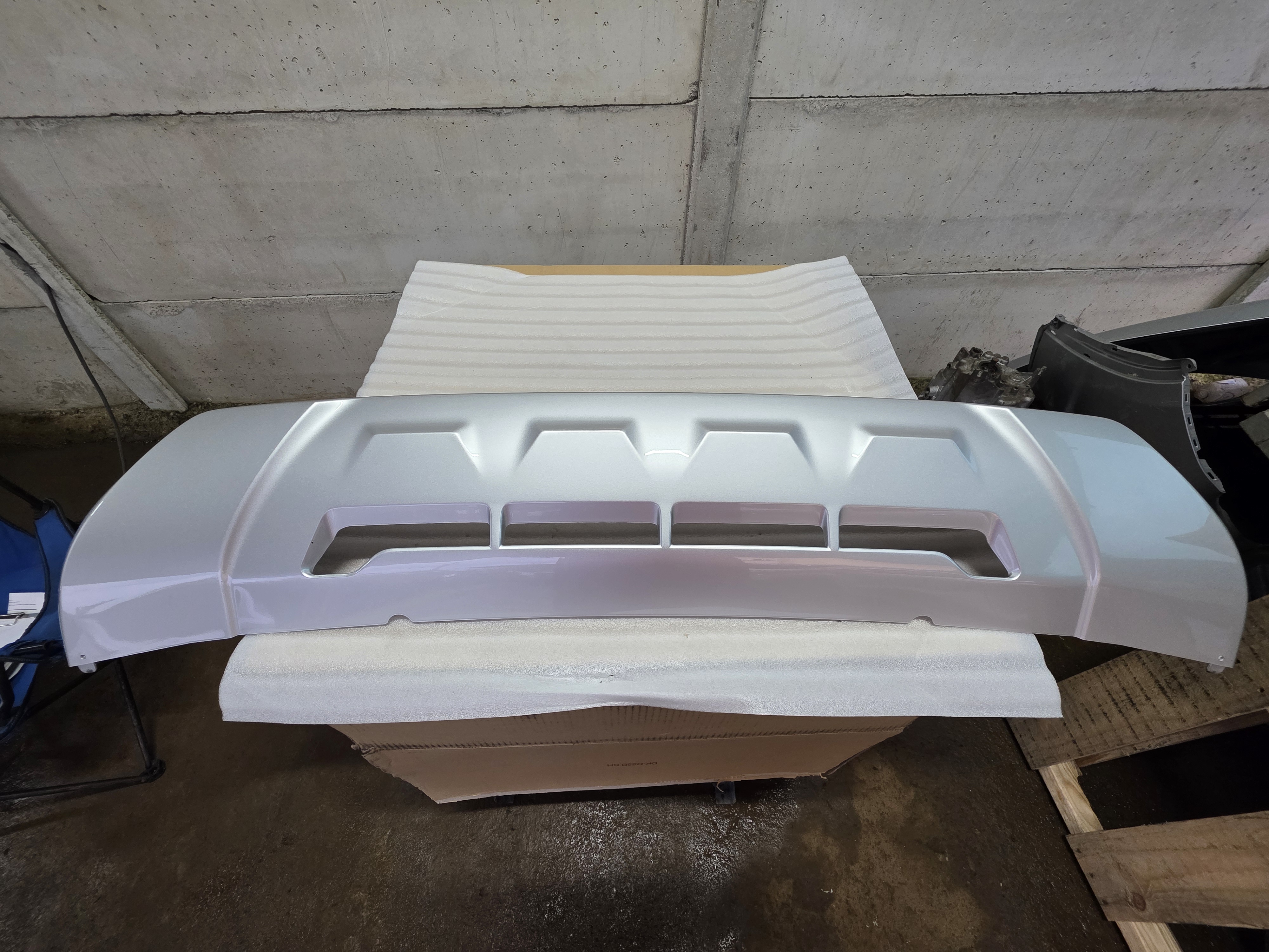 MOLDURA SPOILER DEL BUMPER DEL MITSUBISHI L200