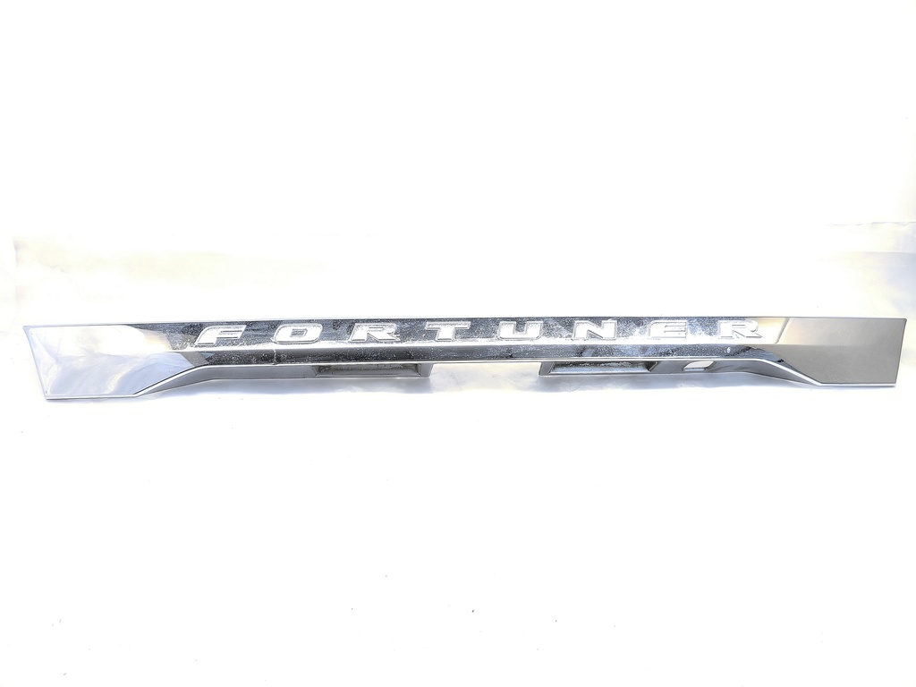 Moldura Compuerta Toyota