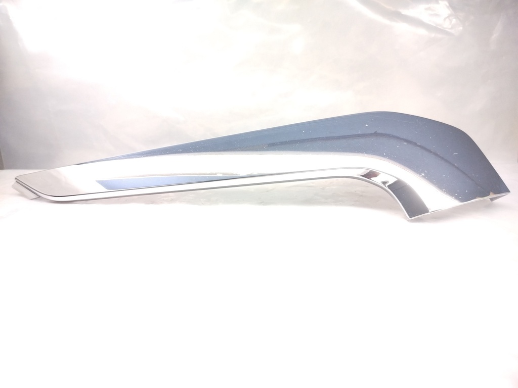 Moldura Lateral Izquierdo Bumper Delantero Mitsubishi