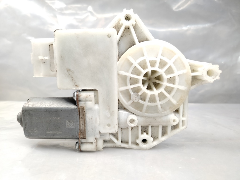 Motor Subir Vidrio Delantero Derecho Nissan