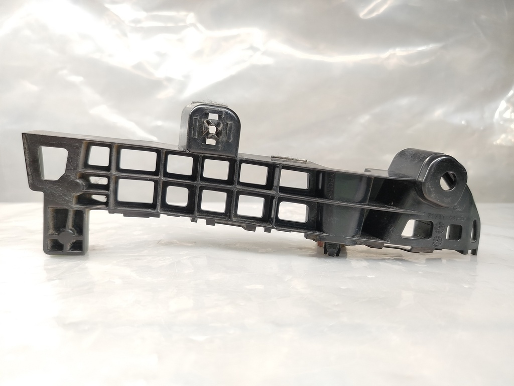 Soporte Lateral Derecho Bumper Delantero Suzuki