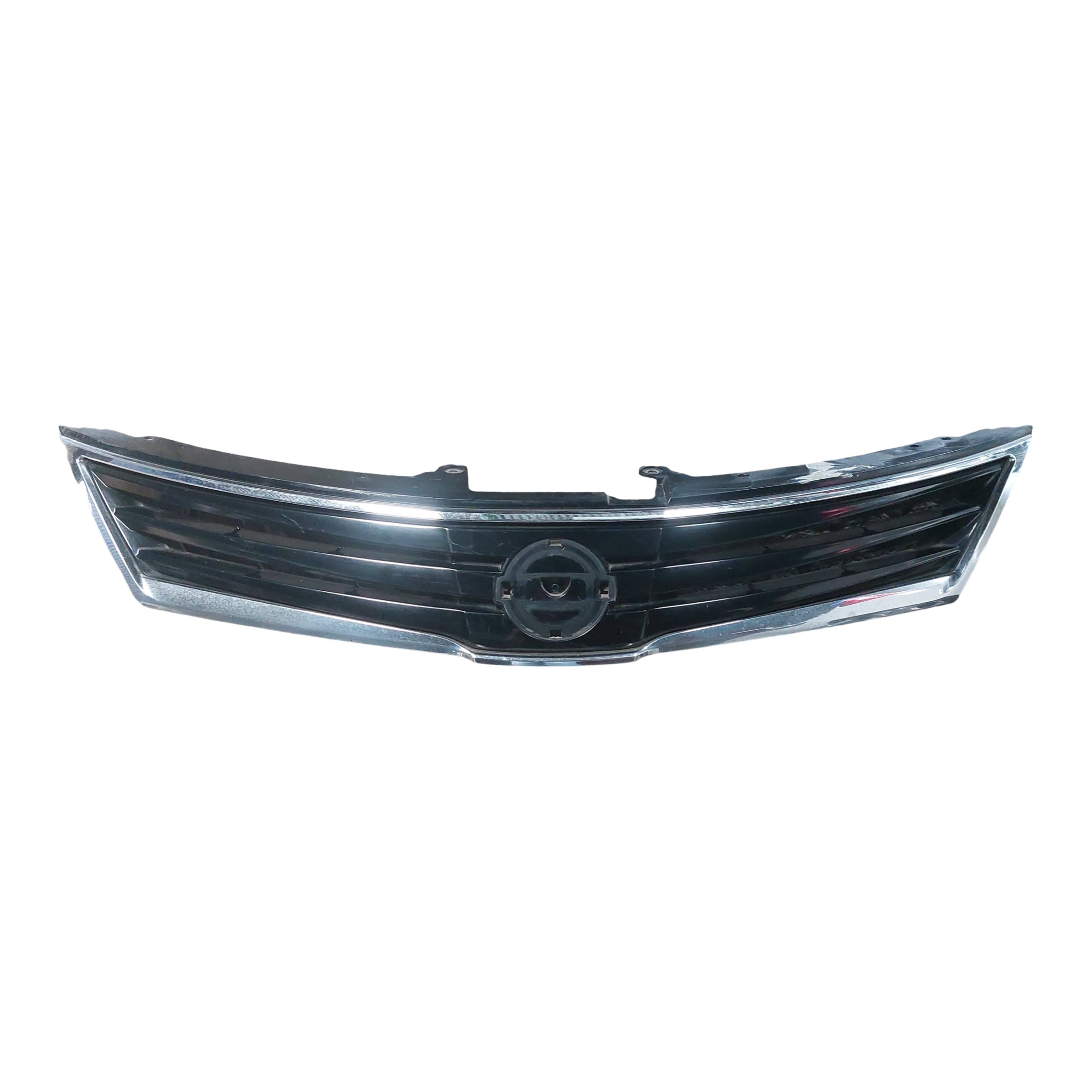 Parrilla Frontal Nissan Versa 09-12