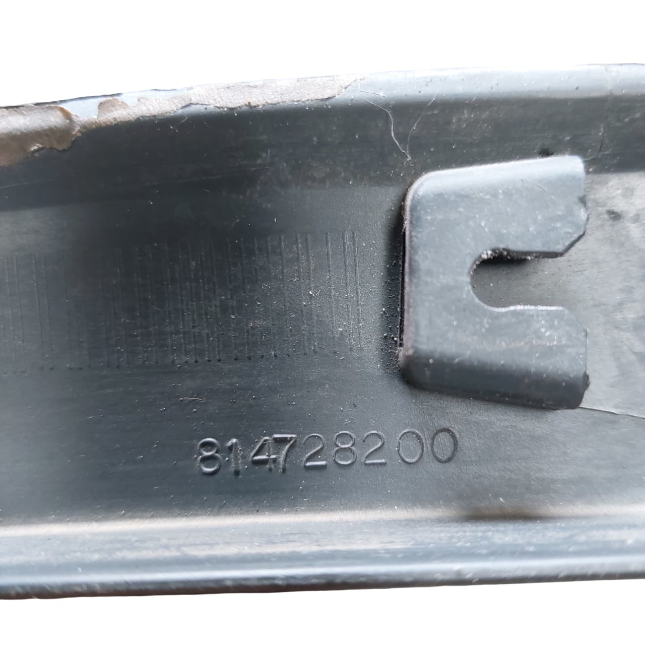Moldura Guardabarros Trasero Izquierdo Chevrolet