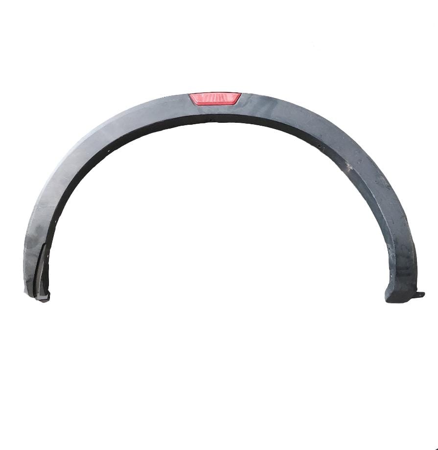 Moldura Guardabarros Trasero Derecho Nissan Frontier Pro-4X