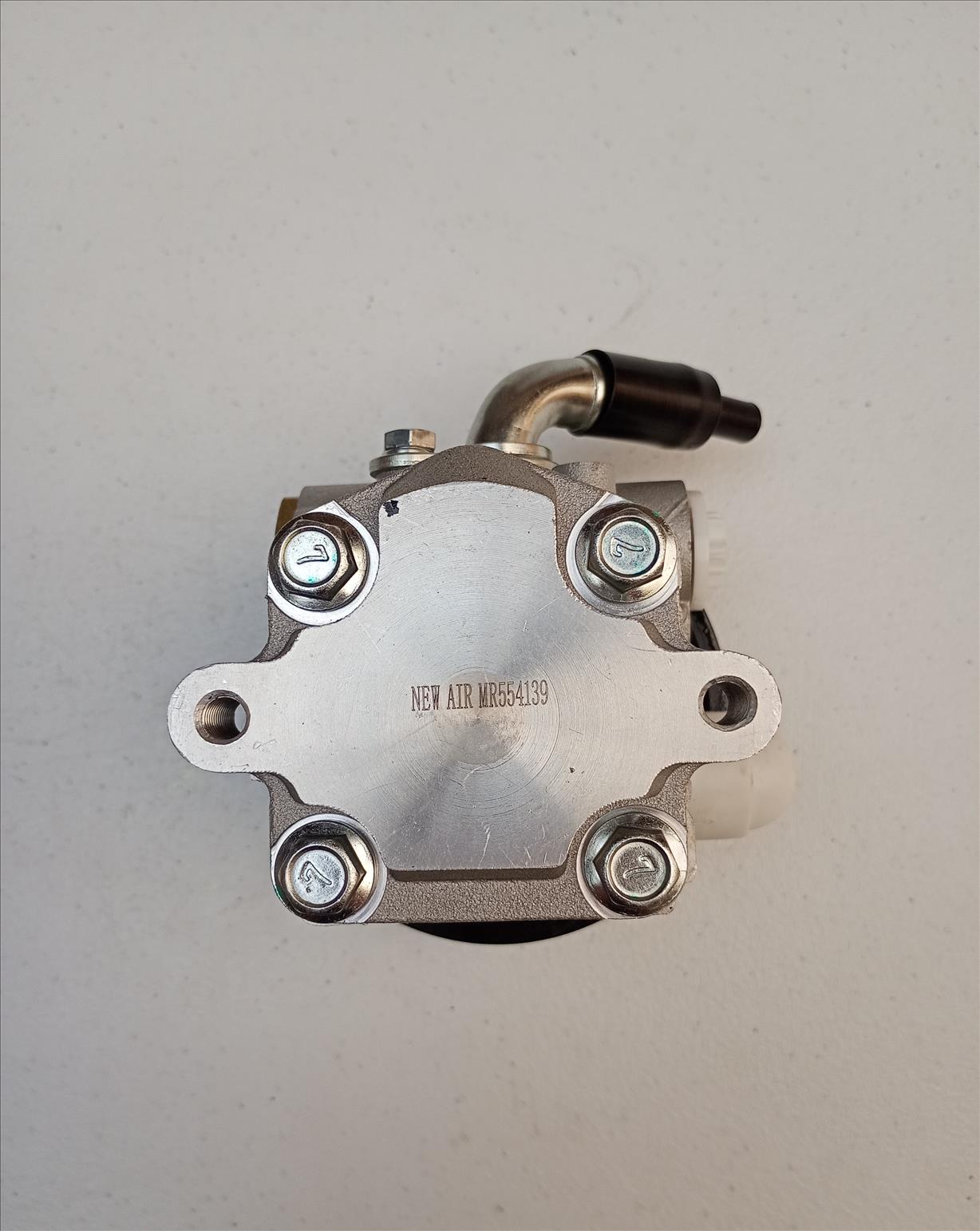 BOMBA DE DIRECCION HIDRAULICA MITSUBISHI LANCER 02-05 2.0L NEW AIR