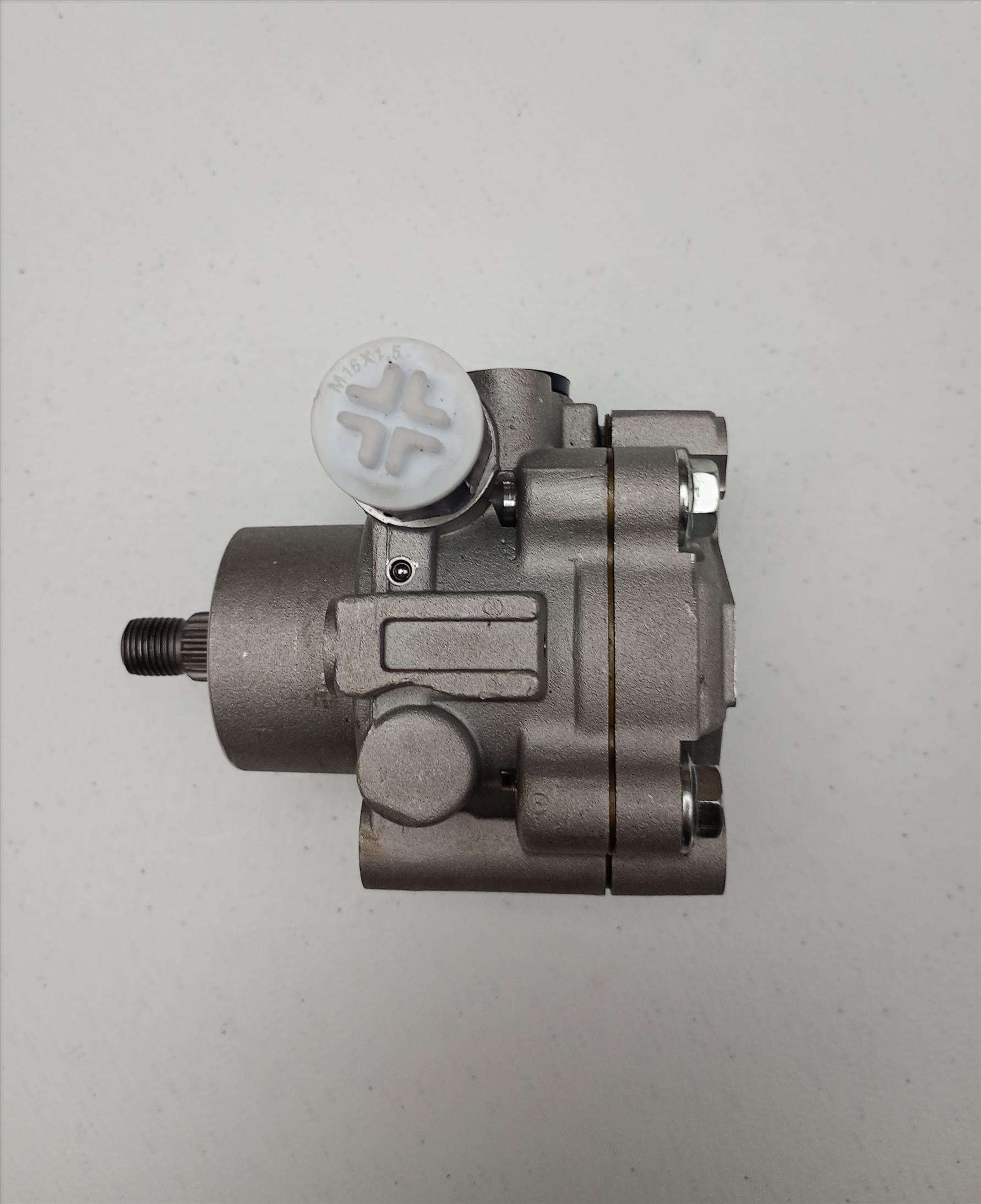 BOMBA DE DIRECCION HIDRAULICA NISSAN D21 95-97 KA24 NEW AIR