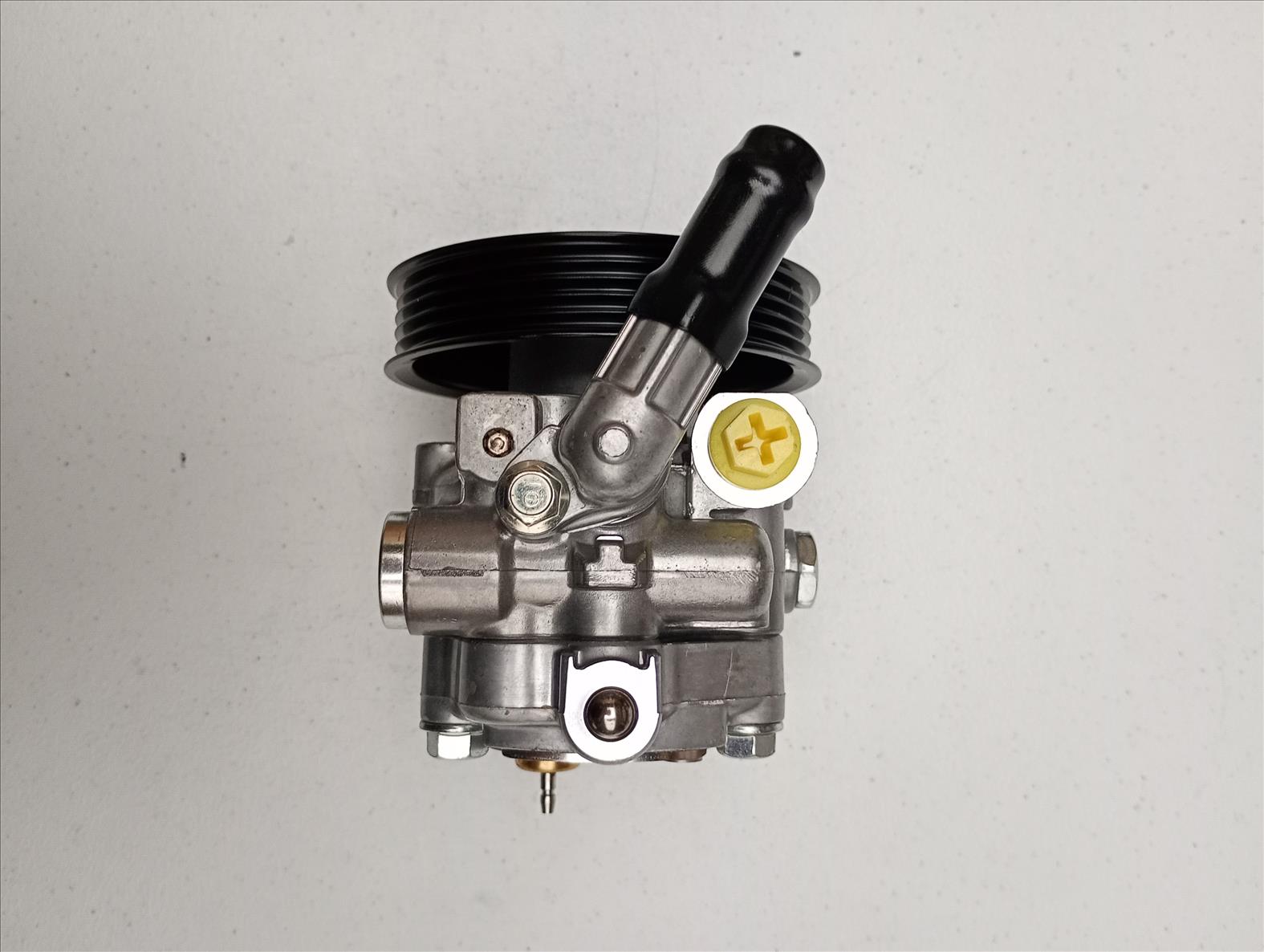BOMBA DE DIRECCION HIDRAULICA SUBARU IMPREZA EJ20/ EJ25 04-07 NEW AIR