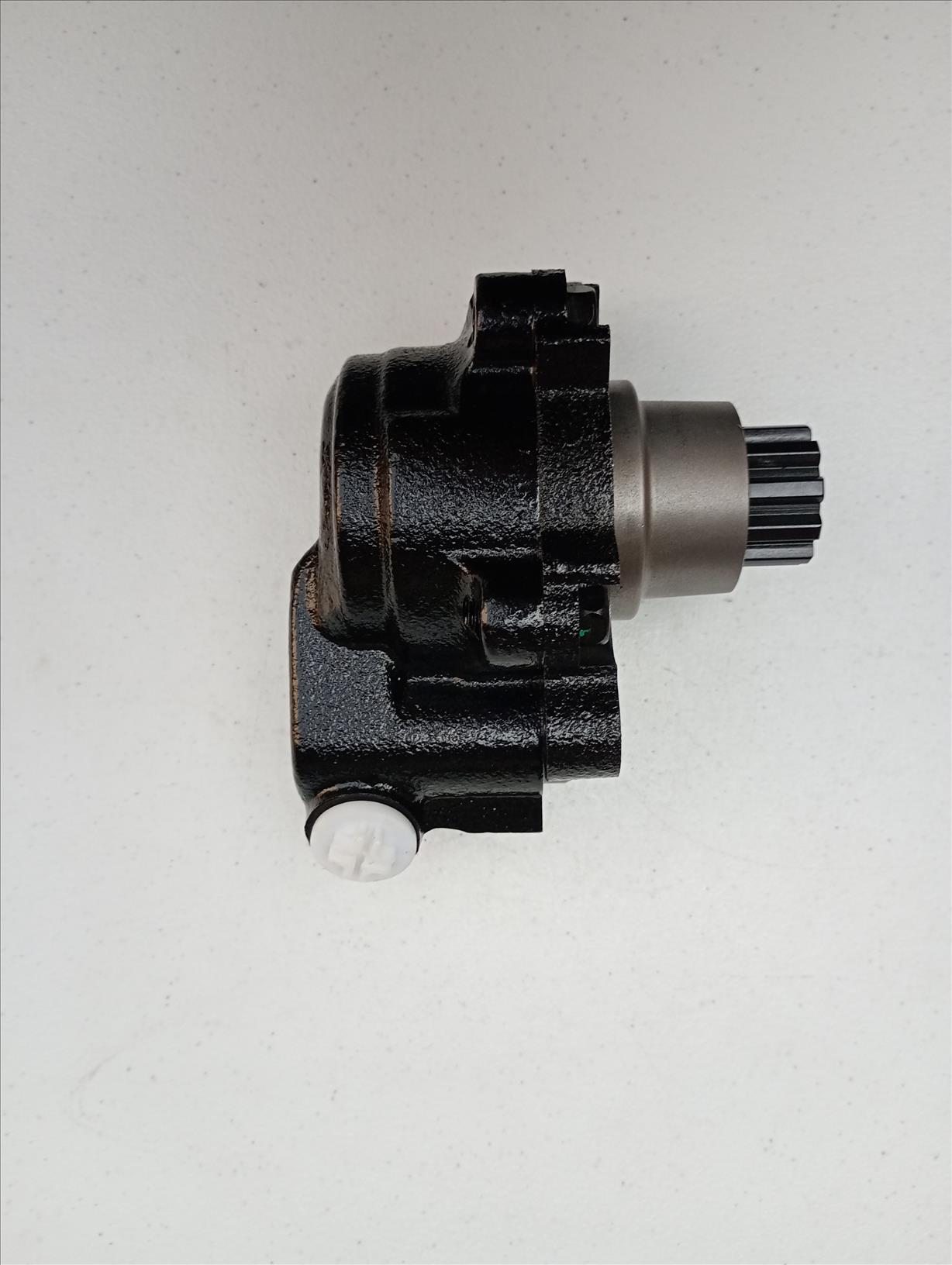 BOMBA DE DIRECCION HIDRAULICA TOYOTA DYNA/ COASTER/DELTA 14B NEW AIR