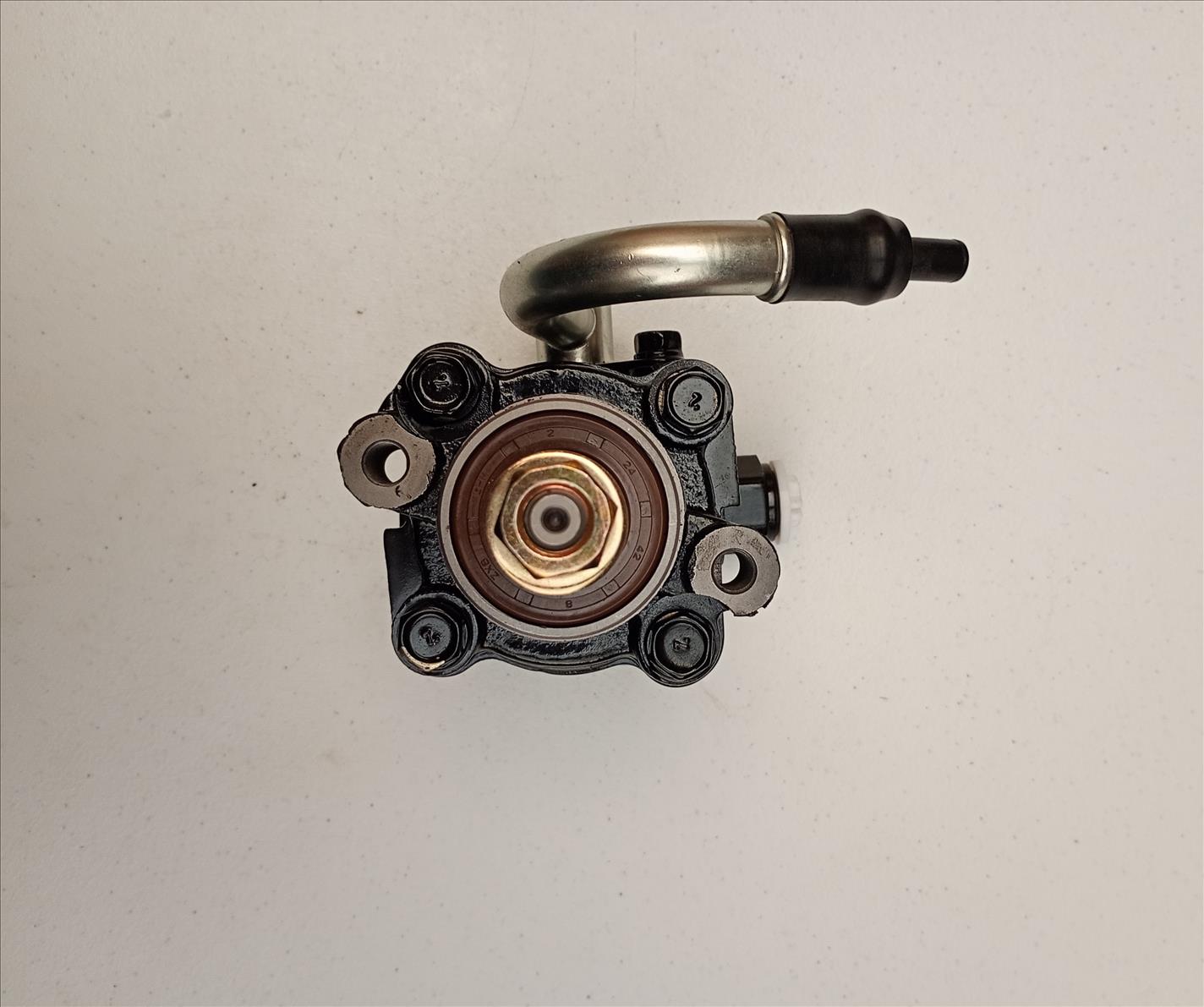 BOMBA DE DIRECCION HIDRAULICA TOYOTA HILUX 88-97 4X2 2L/3L NEW AIR 2H